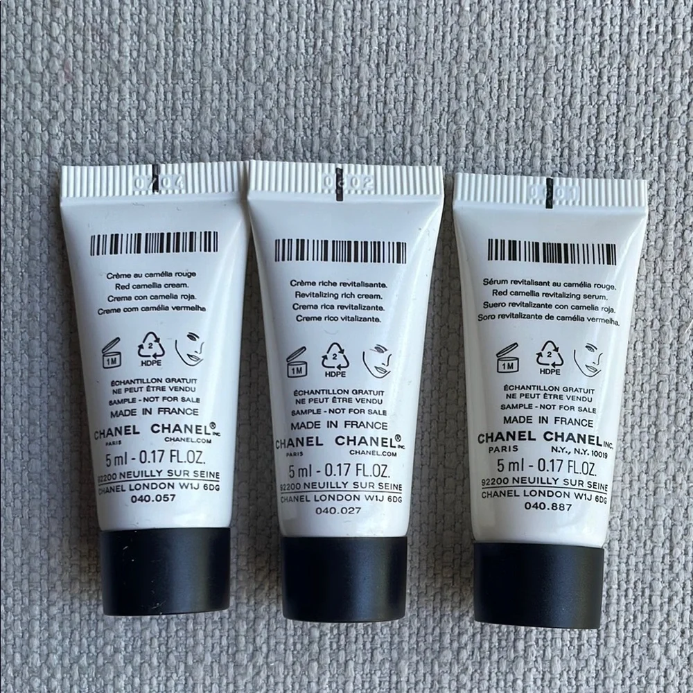 CHANEL No. 1 Skincare mini Trio - Picture 4 of 5